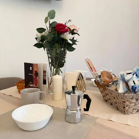 Mopy Luxury Rome