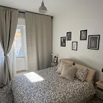 Apartment Mopy